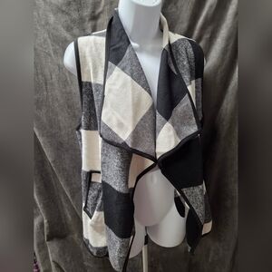 Women's Black and White Checkered Cardigan